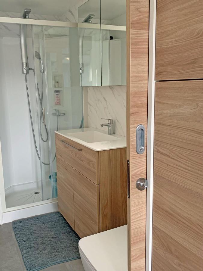 Bonita Houseboat Apartment Portorose Exterior photo